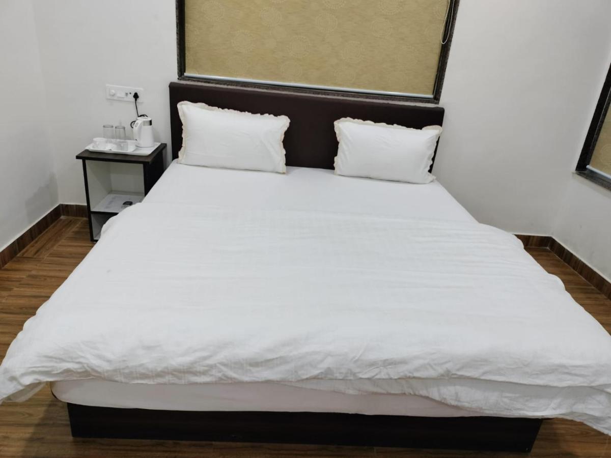 Hotel Satkar International Chhindwāra Dış mekan fotoğraf