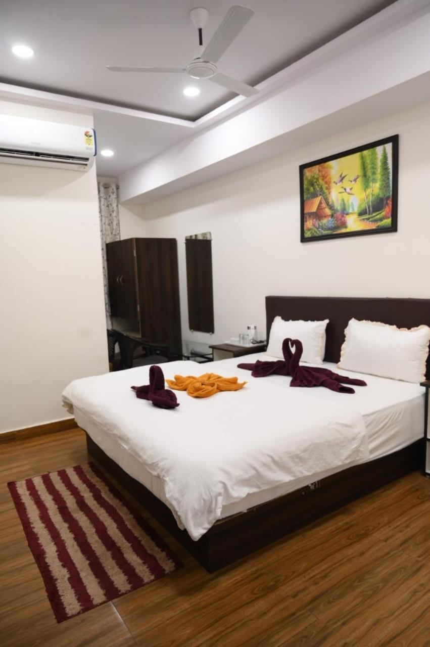 Hotel Satkar International Chhindwāra Dış mekan fotoğraf