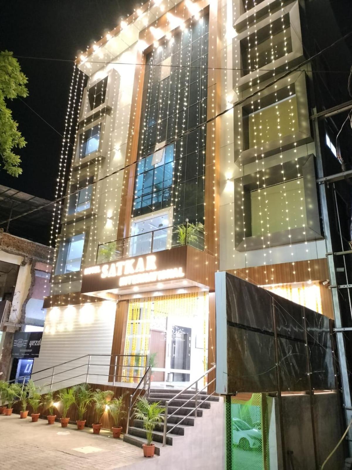 Hotel Satkar International Chhindwāra Dış mekan fotoğraf