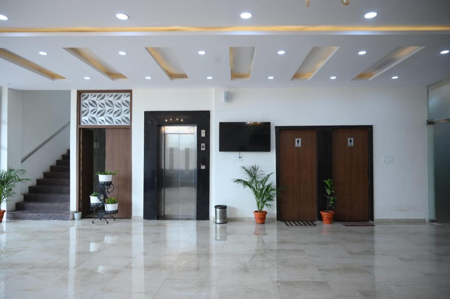 Hotel Satkar International Chhindwāra Dış mekan fotoğraf
