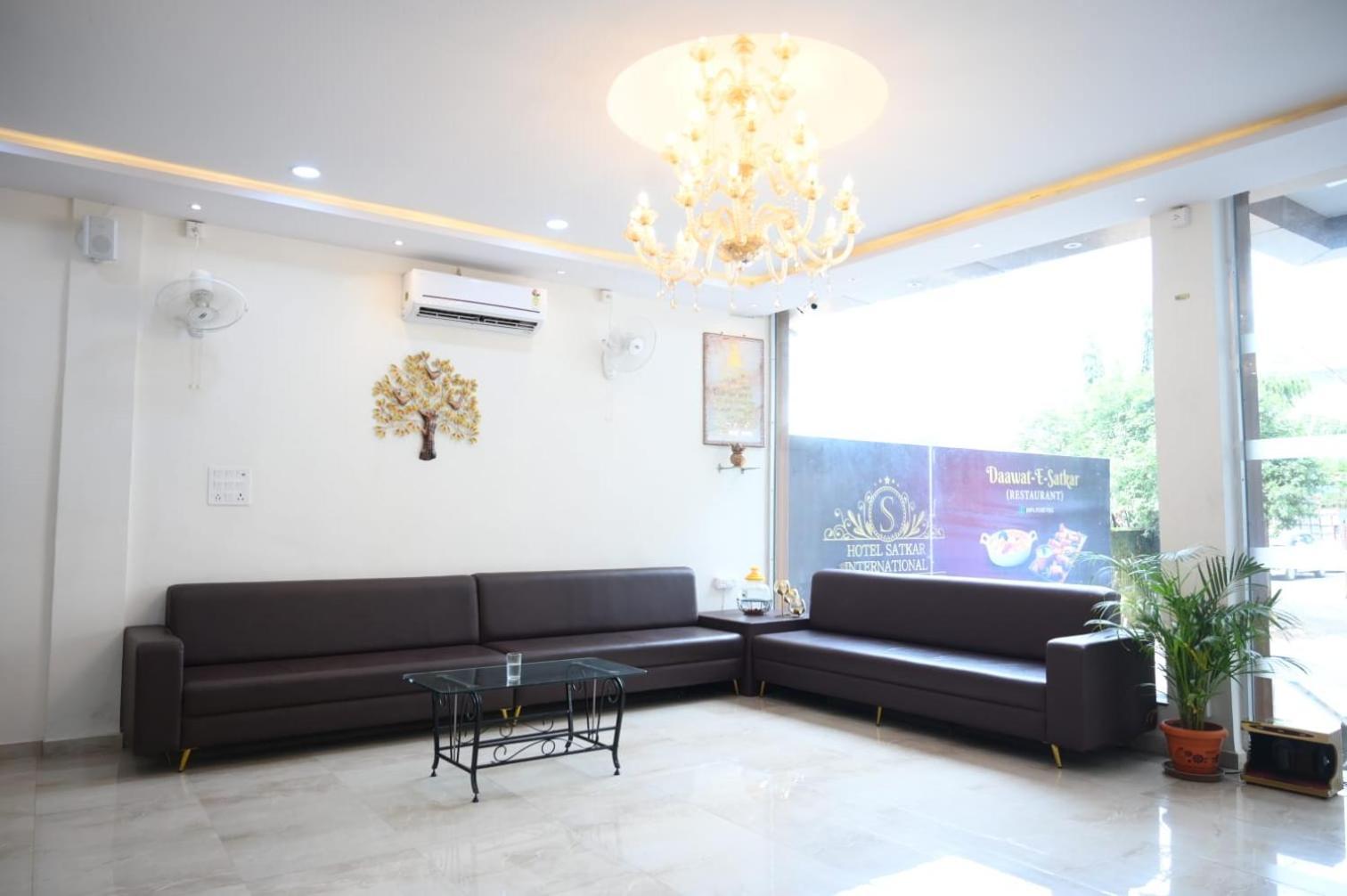 Hotel Satkar International Chhindwāra Dış mekan fotoğraf