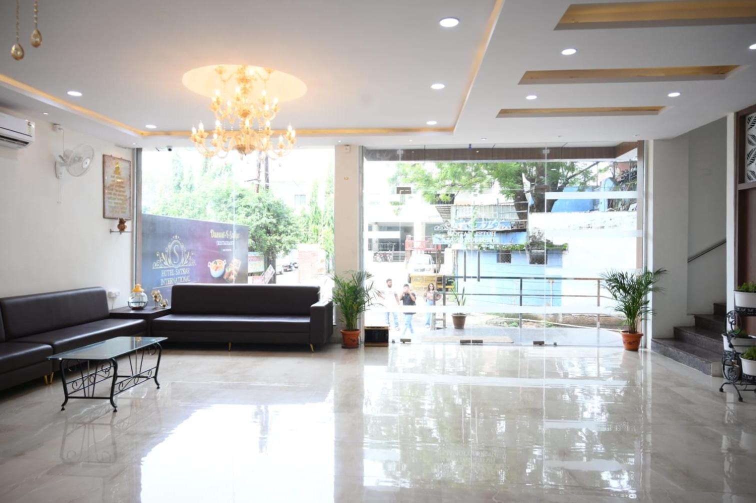 Hotel Satkar International Chhindwāra Dış mekan fotoğraf
